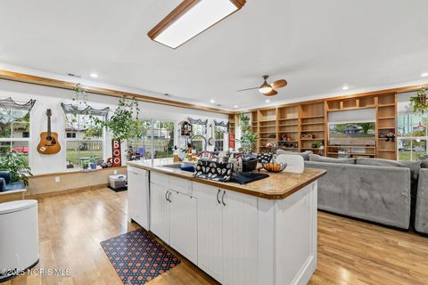 Tiny photo for 222 N Lawn Avenue, Bluffton, OH 45817 (MLS # 10000206)