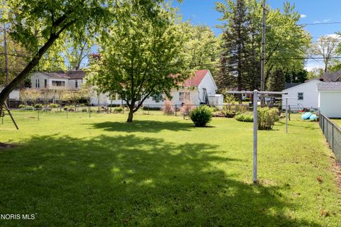 Tiny photo for 833 Cherry Lane, Waterville, OH 43566 (MLS # 10007441)
