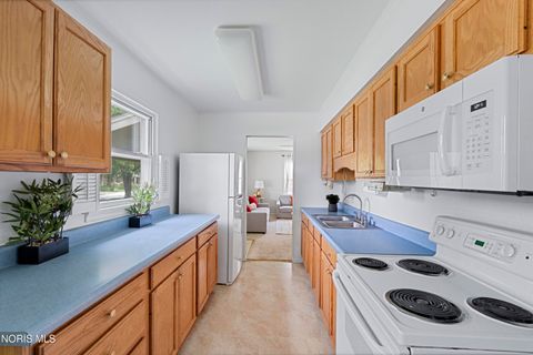 Tiny photo for 833 Cherry Lane, Waterville, OH 43566 (MLS # 10007441)