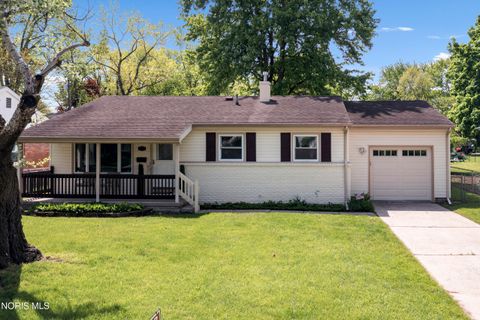 Photo of 833 Cherry Lane, Waterville, OH 43566 (MLS # 10007441)