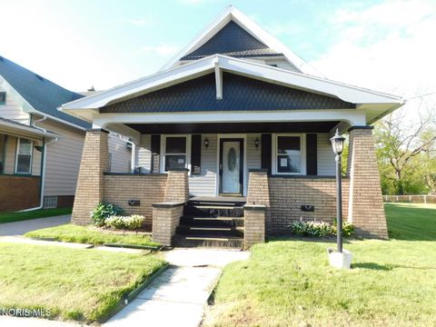 Photo of 1641 Avondale Avenue, Toledo, OH 43607 (MLS # 10008075)
