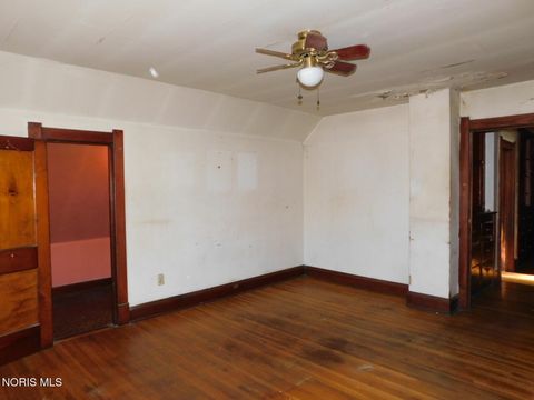 Tiny photo for 1641 Avondale Avenue, Toledo, OH 43607 (MLS # 10008075)
