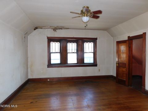 Tiny photo for 1641 Avondale Avenue, Toledo, OH 43607 (MLS # 10008075)