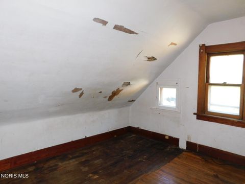 Tiny photo for 1641 Avondale Avenue, Toledo, OH 43607 (MLS # 10008075)