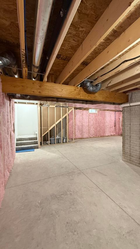 Tiny photo for 719 S Ironwood Drive, Rossford, OH 43460 (MLS # 10007220)