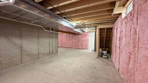 Tiny photo for 719 S Ironwood Drive, Rossford, OH 43460 (MLS # 10007220)