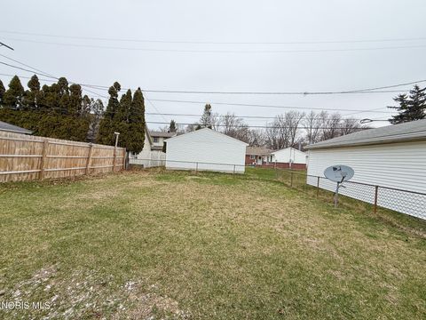 Tiny photo for 1818 Christian Avenue, Toledo, OH 43613 (MLS # 10005291)