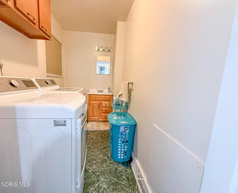 Tiny photo for 1818 Christian Avenue, Toledo, OH 43613 (MLS # 10005291)