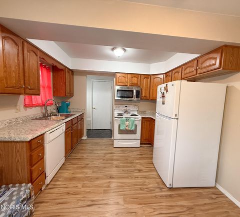 Tiny photo for 1818 Christian Avenue, Toledo, OH 43613 (MLS # 10005291)