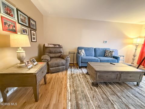 Tiny photo for 1818 Christian Avenue, Toledo, OH 43613 (MLS # 10005291)