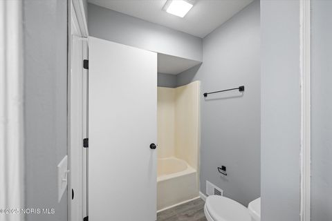 Tiny photo for 2537 Vaness Drive, Toledo, OH 43615 (MLS # 10002390)