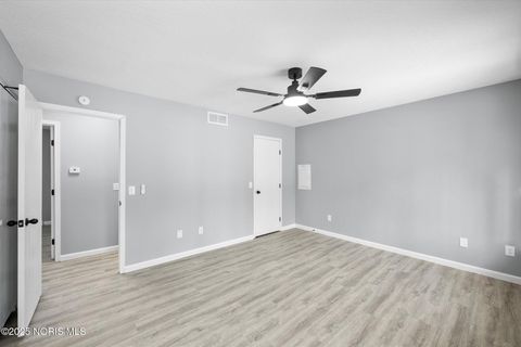 Tiny photo for 2537 Vaness Drive, Toledo, OH 43615 (MLS # 10002390)