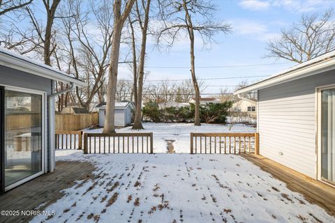 Tiny photo for 2537 Vaness Drive, Toledo, OH 43615 (MLS # 10002390)