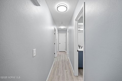 Tiny photo for 2537 Vaness Drive, Toledo, OH 43615 (MLS # 10002390)