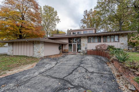 Photo of 5021 Rudgate Boulevard, Toledo, OH 43623 (MLS # 10000837) Photo of 5021 Rudgate Boulevard, Toledo, OH 43623 (MLS # 10000837)