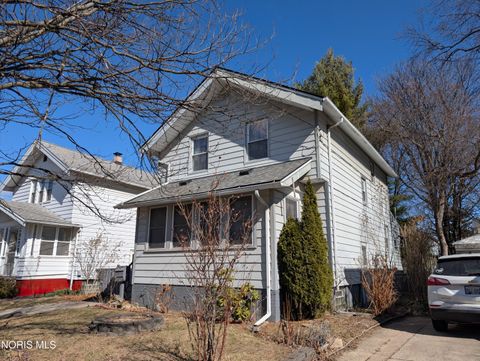 Tiny photo for 3722 Leybourn Avenue, Toledo, OH 43612 (MLS # 10004629)