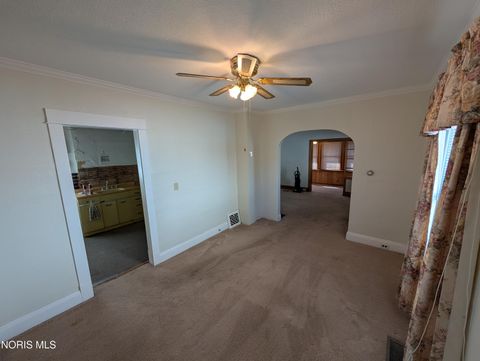 Tiny photo for 3722 Leybourn Avenue, Toledo, OH 43612 (MLS # 10004629)