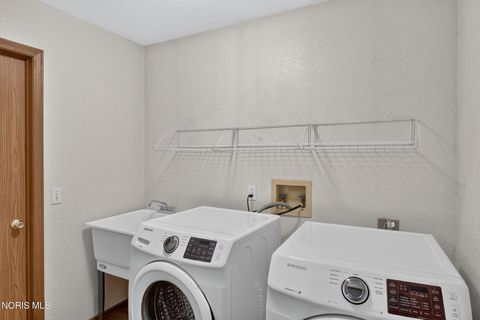 Tiny photo for 2216 Coe Court, Perrysburg, OH 43551 (MLS # 10010735)