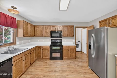 Tiny photo for 2216 Coe Court, Perrysburg, OH 43551 (MLS # 10010735)