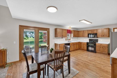 Tiny photo for 2216 Coe Court, Perrysburg, OH 43551 (MLS # 10010735)