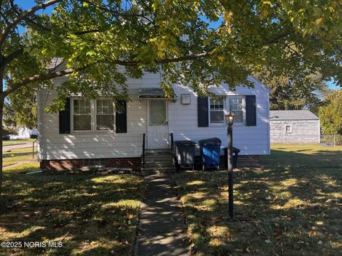Tiny photo for 3042 Cragmoor Avenue, Toledo, OH 43614 (MLS # 10000422)