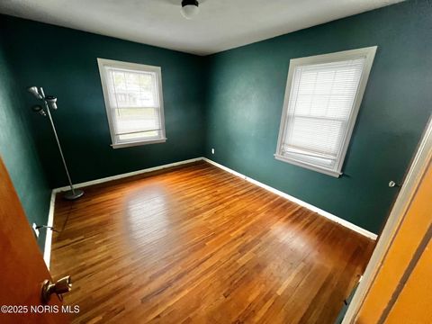 Tiny photo for 3042 Cragmoor Avenue, Toledo, OH 43614 (MLS # 10000422)