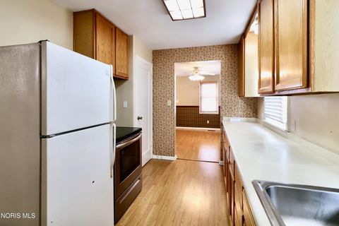 Tiny photo for 1532 Gould Road, Toledo, OH 43612 (MLS # 10005483)