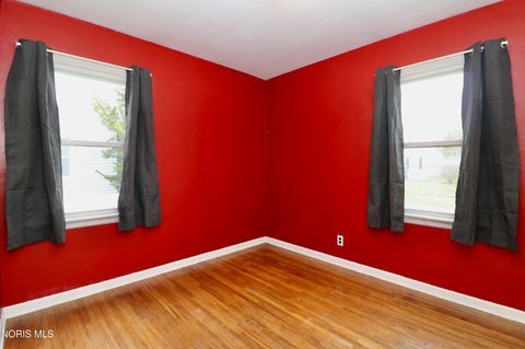 Tiny photo for 1532 Gould Road, Toledo, OH 43612 (MLS # 10005483)