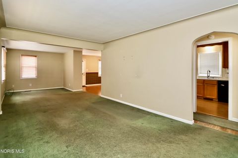 Tiny photo for 1532 Gould Road, Toledo, OH 43612 (MLS # 10005483)