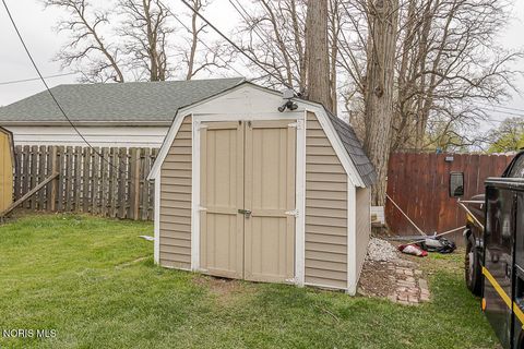 Tiny photo for 1135 Hawk Street, Toledo, OH 43612 (MLS # 10006753)