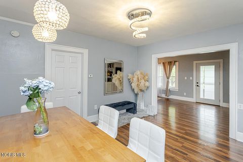 Tiny photo for 1135 Hawk Street, Toledo, OH 43612 (MLS # 10006753)