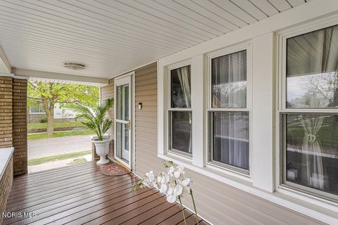 Tiny photo for 1135 Hawk Street, Toledo, OH 43612 (MLS # 10006753)