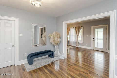 Tiny photo for 1135 Hawk Street, Toledo, OH 43612 (MLS # 10006753)