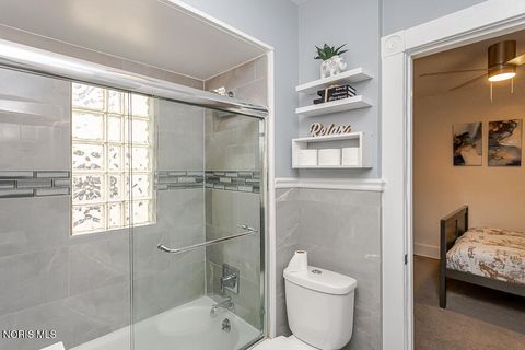 Tiny photo for 1135 Hawk Street, Toledo, OH 43612 (MLS # 10006753)