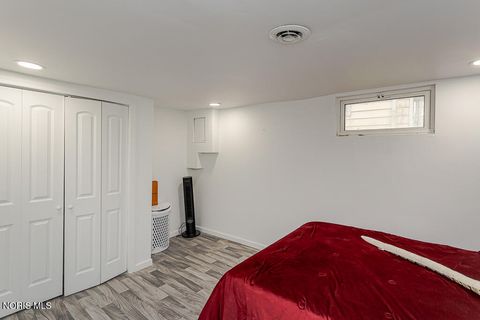 Tiny photo for 1135 Hawk Street, Toledo, OH 43612 (MLS # 10006753)