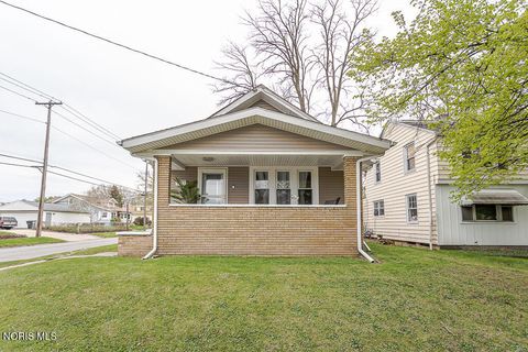 Photo of 1135 Hawk Street, Toledo, OH 43612 (MLS # 10006753)