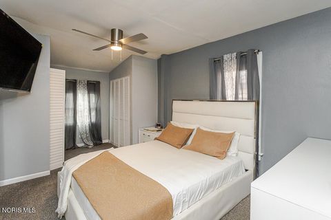 Tiny photo for 1135 Hawk Street, Toledo, OH 43612 (MLS # 10006753)