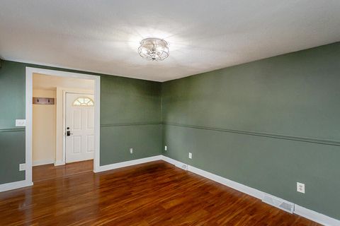 Tiny photo for 4737 Sadalia Road, Toledo, OH 43623 (MLS # 10000063)