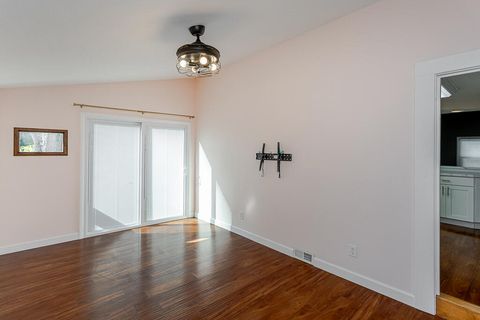 Tiny photo for 4737 Sadalia Road, Toledo, OH 43623 (MLS # 10000063)