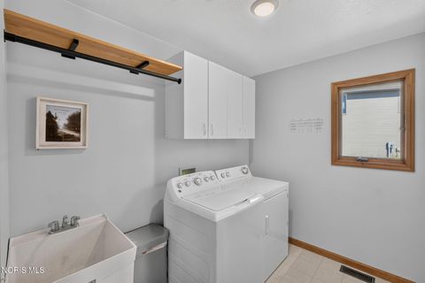 Tiny photo for 1428 Southridge Drive, Waterville, OH 43566 (MLS # 10011003)