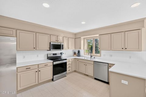 Tiny photo for 1428 Southridge Drive, Waterville, OH 43566 (MLS # 10011003)
