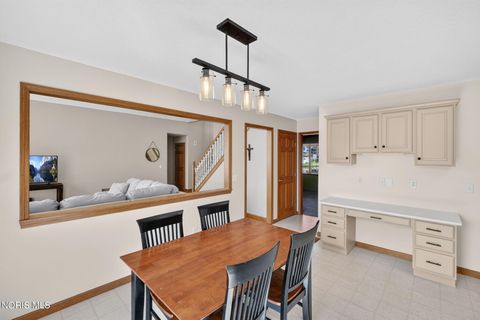 Tiny photo for 1428 Southridge Drive, Waterville, OH 43566 (MLS # 10011003)