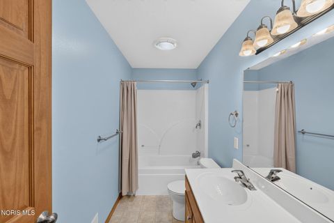 Tiny photo for 1428 Southridge Drive, Waterville, OH 43566 (MLS # 10011003)