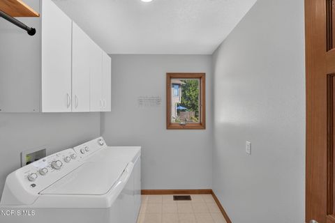 Tiny photo for 1428 Southridge Drive, Waterville, OH 43566 (MLS # 10011003)
