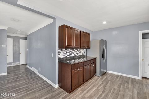 Tiny photo for 1225 Westgate Road, Toledo, OH 43615 (MLS # 10004833)