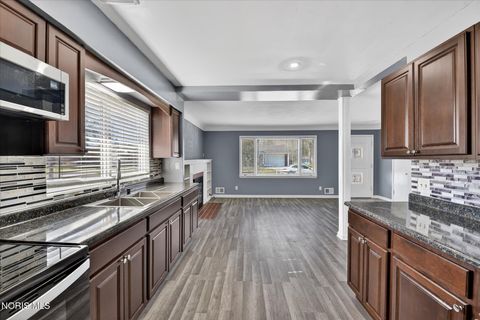 Tiny photo for 1225 Westgate Road, Toledo, OH 43615 (MLS # 10004833)