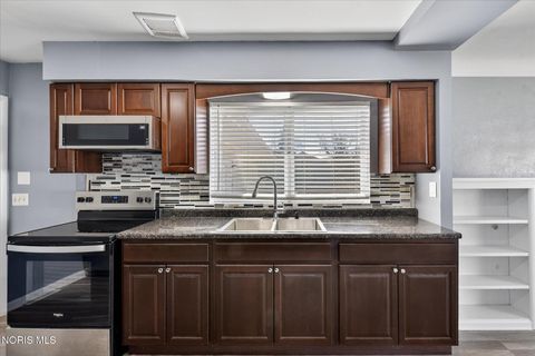 Tiny photo for 1225 Westgate Road, Toledo, OH 43615 (MLS # 10004833)