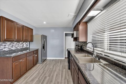 Tiny photo for 1225 Westgate Road, Toledo, OH 43615 (MLS # 10004833)