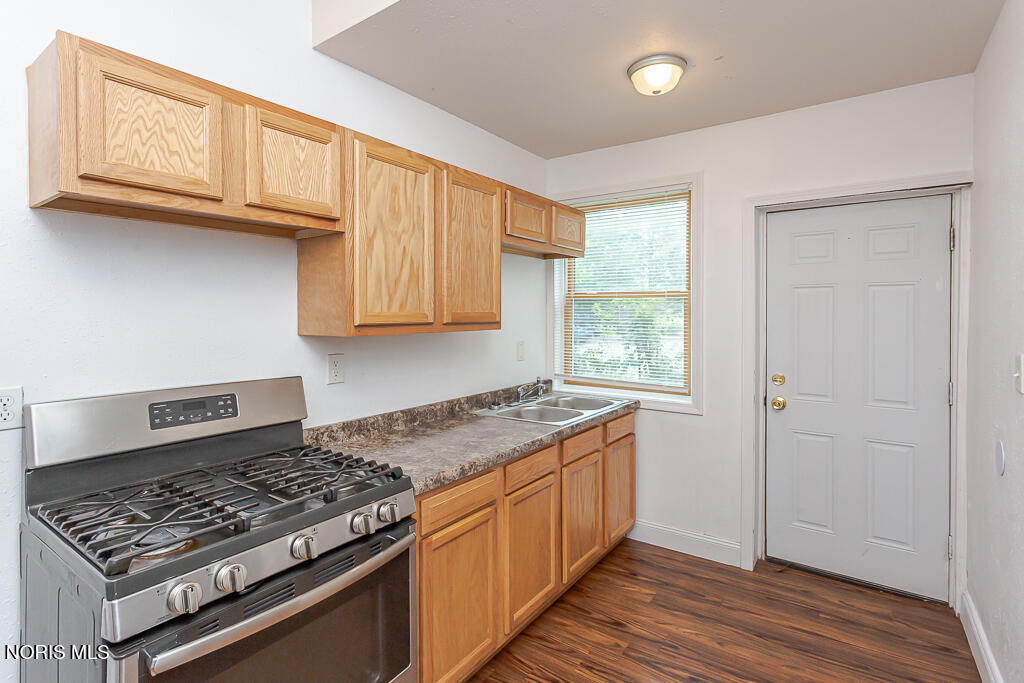 511 W Delaware Avenue