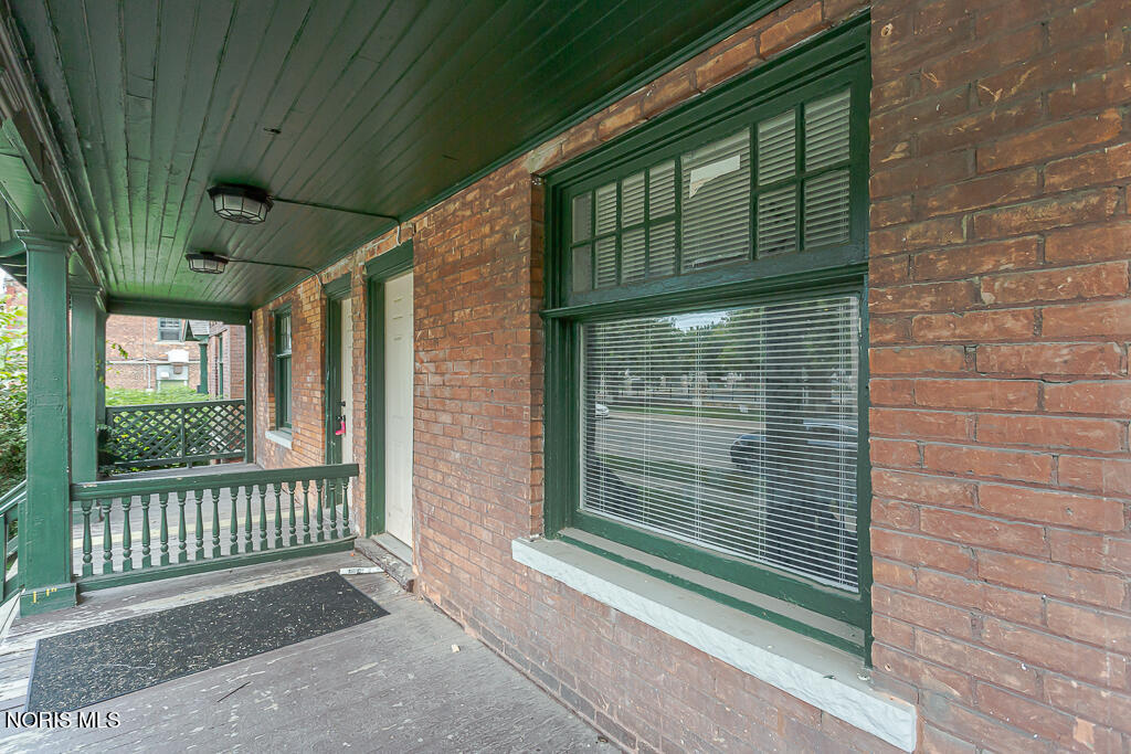 511 W Delaware Avenue